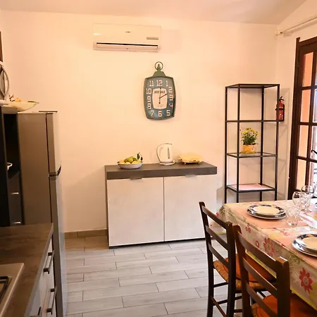 Due Matrimoniali Vicino Al Mare Di Apartamento *