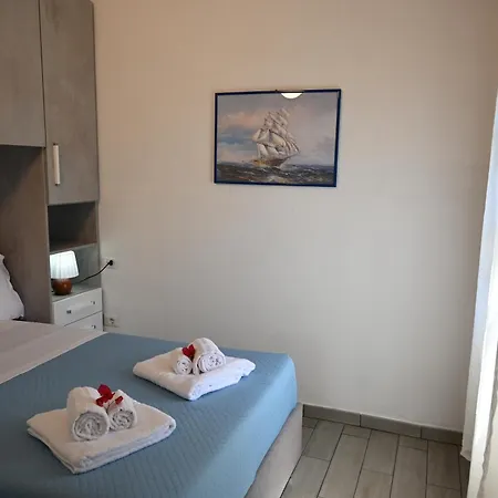 Due Matrimoniali Vicino Al Mare Di